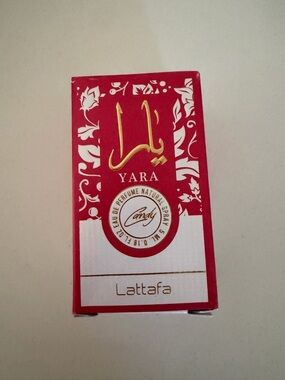 Lattafa Yara Candy Eau de Parfum Spray — Red